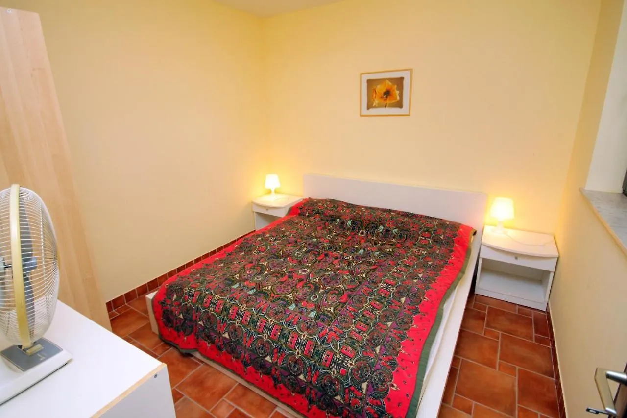 Apartments With Wifi Jadranovo, Crikvenica - 3237 0*, Jadranovo
